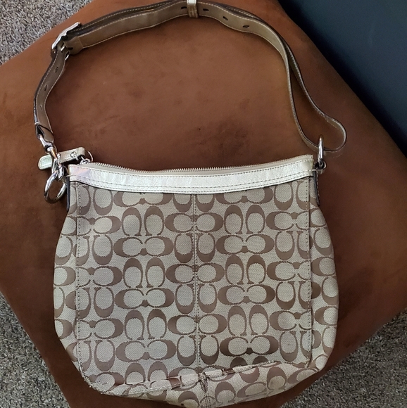 💜Authentic Coach Shoulder Purse - Picture 2 of 8